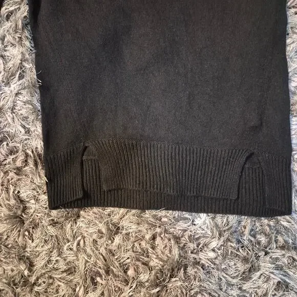 Vince Oversize Minimalist Cashmere Turtleneck Sweater With Side Slits - Picture 6 of 9